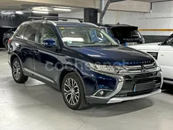 Azul Usado 2018 Mitsubishi Outlander Motion SUV | 16.990 € (Precio justo)