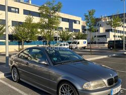 Gris / plata Usado 2004 BMW 330 Sport Line Coupe | 9500 € (Precio justo)