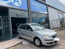 Gris / plata Usado 2005 VW Polo Advance Berlina | 3999 € (Precio justo)