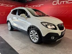 Blanco Usado 2015 Opel Mokka Selective SUV | 9999 € (Precio justo)
