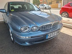 Azul Usado 2003 Jaguar X-type Executive Berlina | 3990 € (Precio justo)