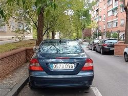 Gris / plata Usado 2004 Mercedes CLK200 Avantgarde Coupe | 4600 € (Precio justo)