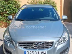 Gris / plata Usado 2014 Volvo V60 R-Design Kinetic Familiar | 14.000 € (Caro)