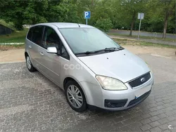 Gris / plata Usado 2005 Ford C-MAX Ghia Monovolumen | 2800 € (Buen precio)