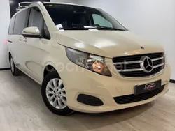 Beige Usado 2017 Mercedes V200 Monovolumen | 49.990 €