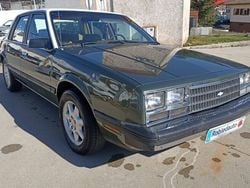 Gris Usado 1983 Chevrolet Celebrity Berlina | 8900 €