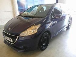 Azul Usado 2013 Peugeot 208 Active Utilitario | 3990 € (Precio justo)