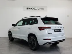 Blanco Nuevo 2024 Skoda Karoq SportLine SUV | 30.900 € (Precio justo)
