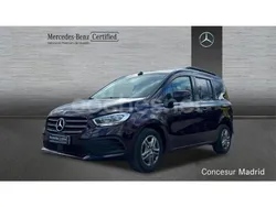 Rojo Usado 2024 Mercedes T180 Monovolumen | 34.000 € (Un poco caro)