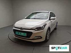 Blanco Usado 2017 Hyundai i20 Berlina | 13.900 € (Caro)