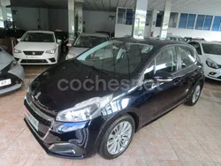 Azul Usado 2018 Peugeot 208 Allure Utilitario | 6495 € (Buen precio)
