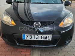 Negro Usado 2009 Mazda 2 Active Berlina | 3650 € (Precio justo)