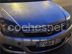 Gris / plata Usado 2005 Opel Astra GTC Sport Berlina | 1300 € (Super precio)