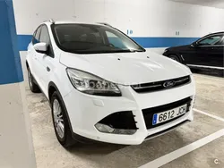 Blanco Usado 2015 Ford Kuga Titanium SUV | 11.700 € (Precio justo)