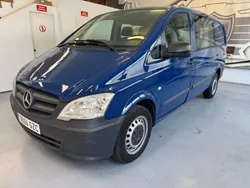 Azul Usado 2010 Mercedes Vito Monovolumen | 9990 €