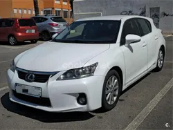 Lexus CT200h