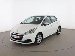 Blanco Usado 2015 Peugeot 208 Active Utilitario | 7599 € (Precio justo)