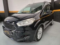 Negro Usado 2015 Ford Tourneo Courier Titanium Monovolumen | 11.995 € (Precio justo)