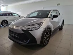 Gris / plata Usado 2025 Toyota C-HR Advance SUV | 30.900 € (Precio justo)