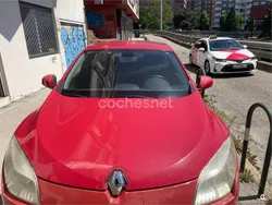 Rojo Usado 2009 Renault Mégane III Dynamique Berlina | 3899 € (Precio justo)