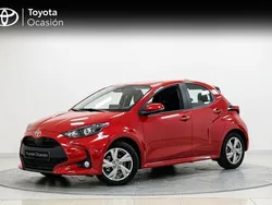 Azul Usado 2024 Toyota Yaris Hybrid Active | 23.700 € (Precio justo)