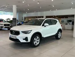 Blanco Nuevo 2025 Volvo XC40 SUV | 35.300 € (Precio justo)