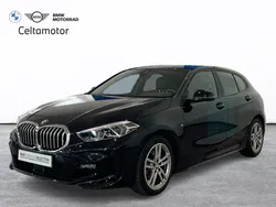 Pintura metalizada saphirschwarz Usado 2024 BMW 118 Comfort Edition Utilitario | 33.500 € (Precio justo)