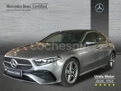 Gris / plata Usado 2023 Mercedes A200 Berlina | 34.700 € (Un poco caro)