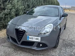 Gris / plata Usado 2012 Alfa Romeo Giulietta Distinctive Utilitario | 8500 € (Un poco caro)