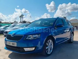 Azul Usado 2015 Skoda Octavia Ambition Familiar | 11.900 € (Precio justo)