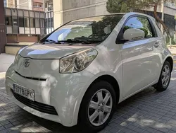 Blanco Usado 2010 Toyota iQ Utilitario | 7490 € (Precio justo)