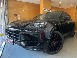 Negro Usado 2024 Porsche Cayenne SUV | 179.900 €