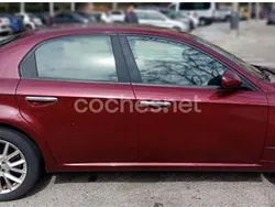 Rojo Usado 2006 Alfa Romeo 159 Berlina | 5990 € (Caro)