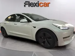 Blanco Usado 2021 Tesla Model 3 Standard Range Berlina | 23.890 € (Buen precio)