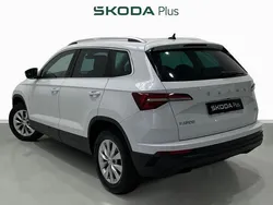 Blanco Usado 2022 Skoda Karoq Ambition SUV | 24.250 € (Precio justo)