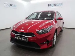 Rojo Usado 2023 Kia Ceed Berlina | 15.995 € (Precio justo)
