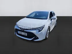 Blanco Usado 2021 Toyota Corolla Active Berlina | 18.900 € (Precio justo)