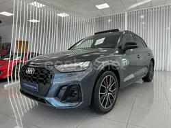 Gris / plata Usado 2022 Audi Q5 Sportback Ambiente SUV | 44.990 € (Precio justo)