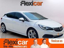 Blanco Usado 2018 Opel Astra Dynamic Berlina | 13.760 € (Un poco caro)