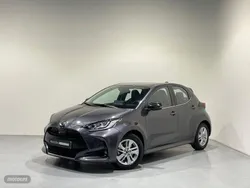 Gris / plateado Usado 2023 Mazda 2 Comfort Berlina | 19.900 € (Precio justo)
