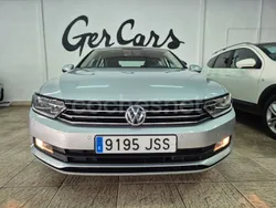 Gris / plata Usado 2016 VW Passat Advance Berlina | 8995 € (Super precio)