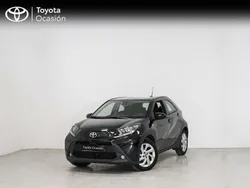 Negro Usado 2024 Toyota Aygo Play Utilitario | 14.500 € (Precio justo)