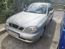 Gris / plata Usado 2001 Chevrolet Lanos SE Berlina | 1200 €