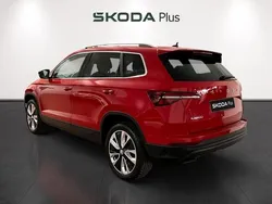 Rojo Usado 2023 Skoda Karoq Style SUV | 29.290 € (Un poco caro)