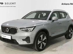 Gris Usado 2023 Volvo XC40 Core SUV | 32.975 €