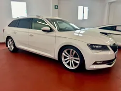 Blanco Usado 2016 Skoda Superb Elegance Familiar | 12.990 €