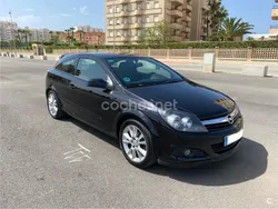 Negro Usado 2006 Opel Astra GTC Sport Berlina | 4300 € (Precio justo)
