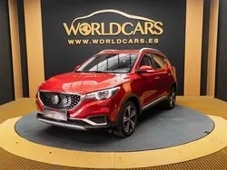 Rojo Usado 2021 MG ZS Luxury Berlina | 24.995 € (Caro)