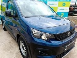 Azul Usado 2024 Peugeot Rifter S Monovolumen | 19.900 € (Precio justo)