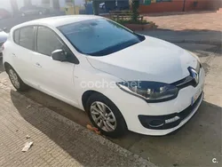 Blanco Usado 2015 Renault Mégane III LIMITED Berlina | 8800 € (Precio justo)